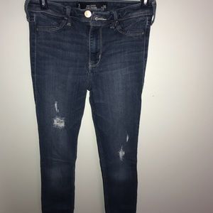 hollister ripped jeggings